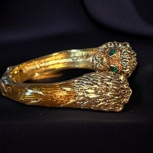 Vintage JC Thailand gold tone rhinestone lions head hinged wrap bangle bracelet